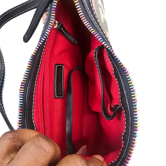 Dooney & Bourke colorful logo small shoulder bag in black - Picture 3 of 5